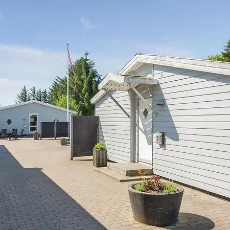 In Henne With Wifi And 1 Bedrooms Henne Strand